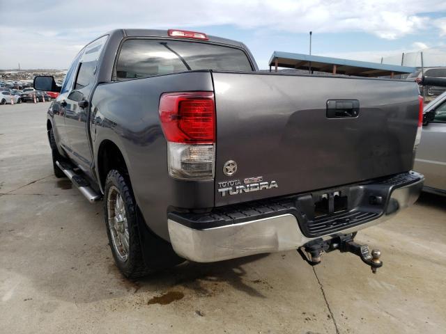 Photo 2 VIN: 5TFEM5F1XCX048057 - TOYOTA TUNDRA CRE 