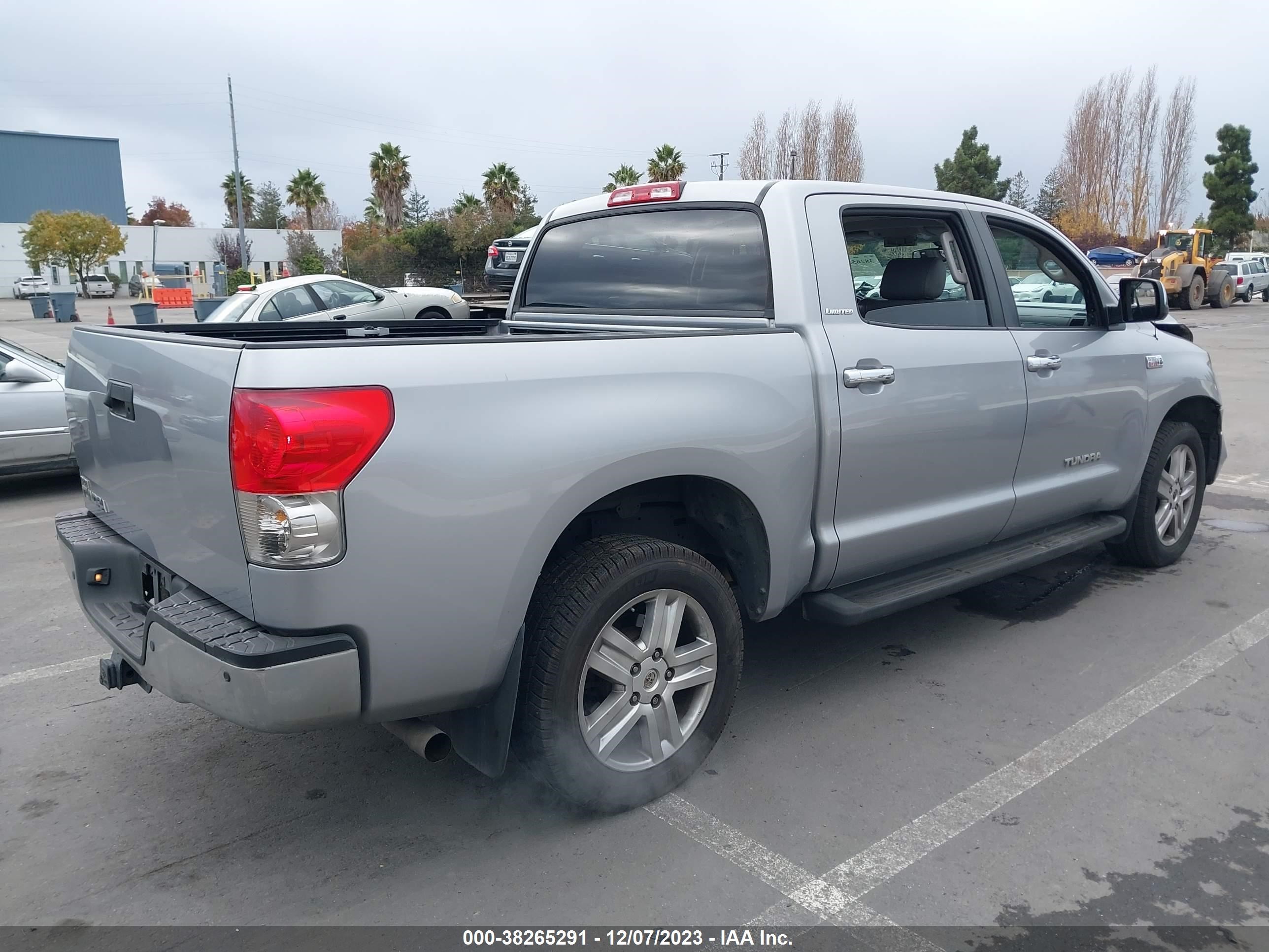 Photo 3 VIN: 5TFEV58198X046317 - TOYOTA TUNDRA 