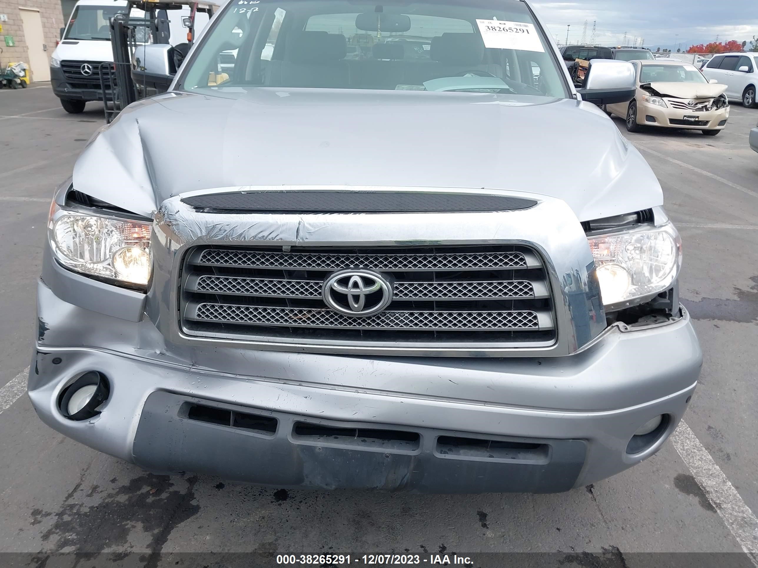 Photo 5 VIN: 5TFEV58198X046317 - TOYOTA TUNDRA 