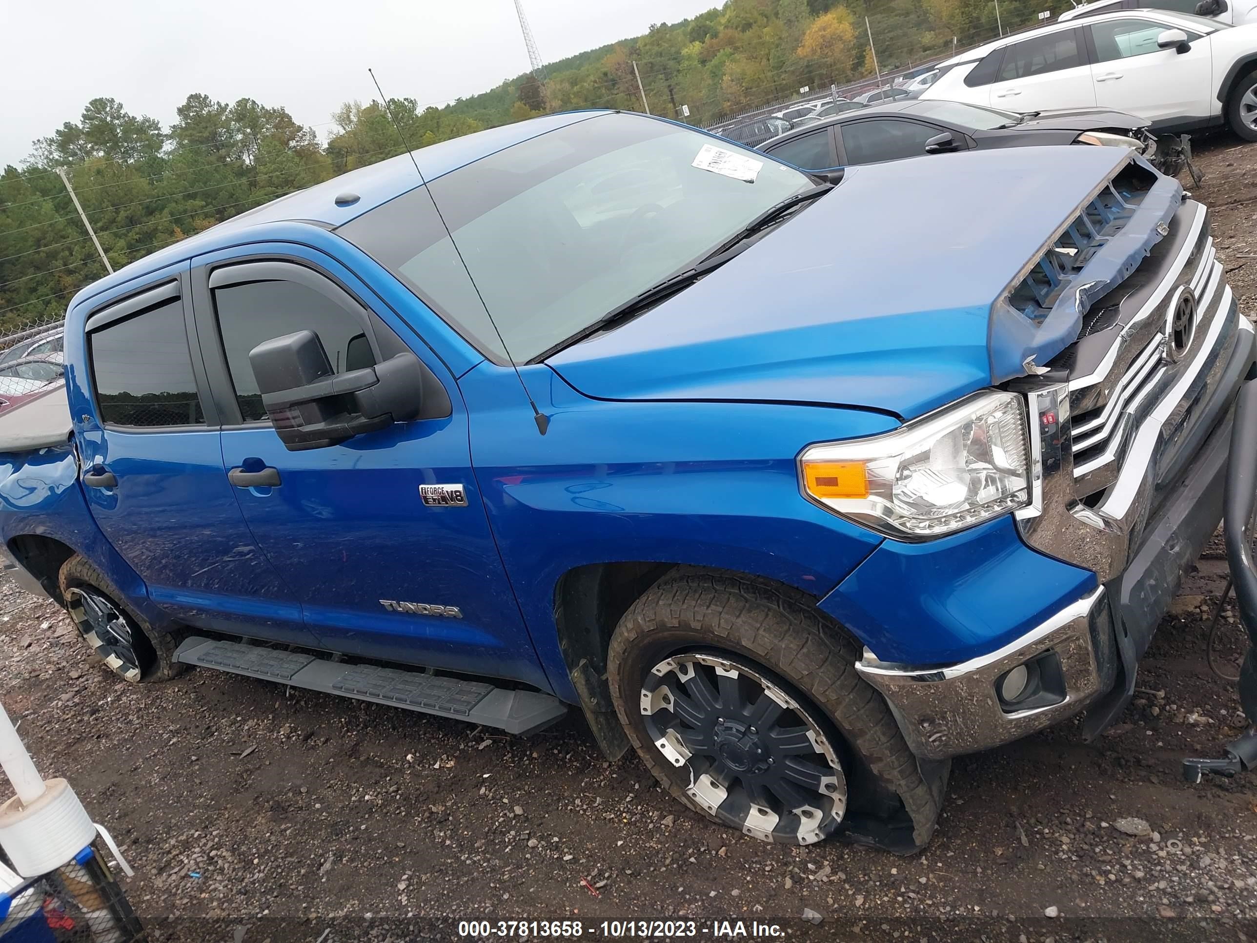 Photo 12 VIN: 5TFEW5F11HX217786 - TOYOTA TUNDRA 