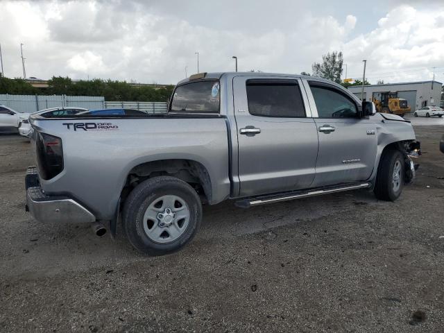 Photo 2 VIN: 5TFEW5F17HX219817 - TOYOTA TUNDRA CRE 