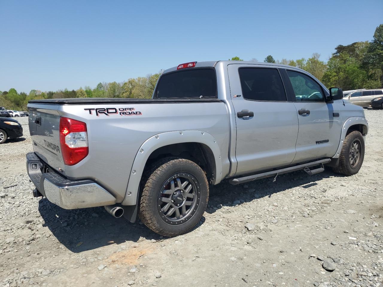 Photo 2 VIN: 5TFEW5F17HX227948 - TOYOTA TUNDRA 