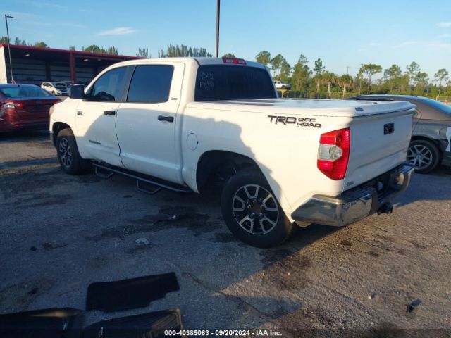 Photo 2 VIN: 5TFEW5F19GX198225 - TOYOTA TUNDRA 