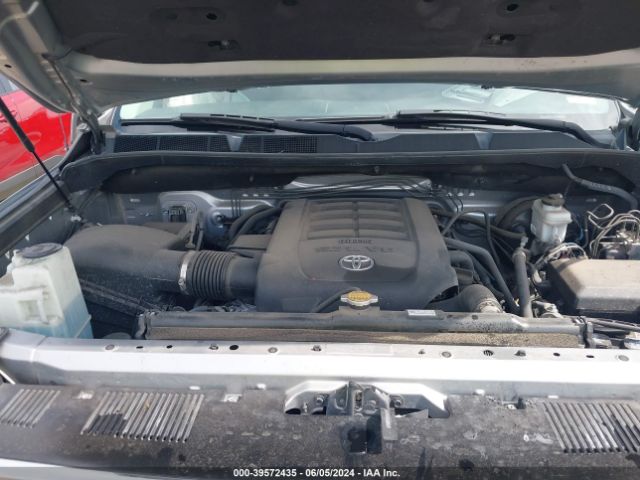 Photo 9 VIN: 5TFEW5F19HX220452 - TOYOTA TUNDRA 