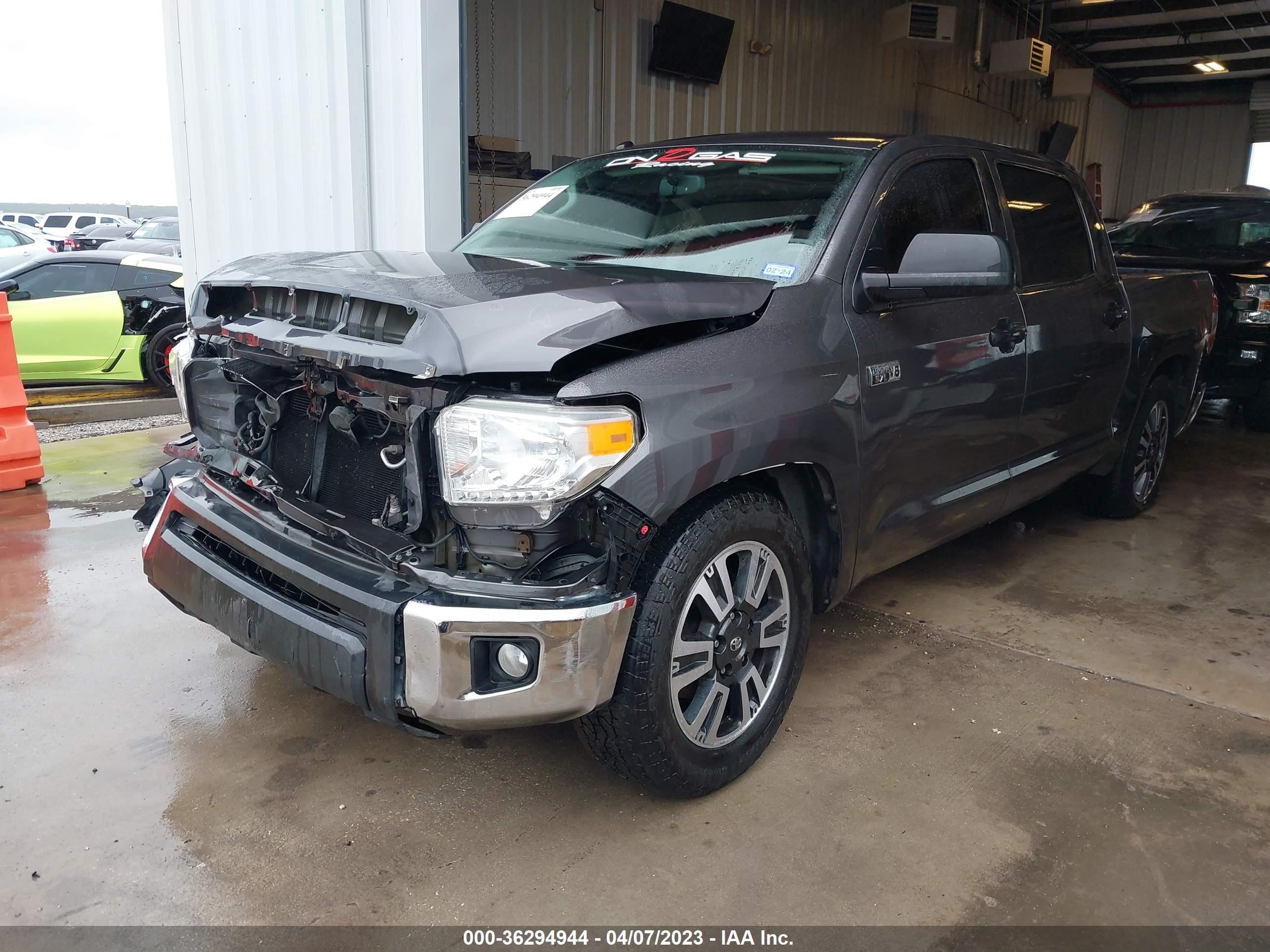 Photo 1 VIN: 5TFEW5F1XGX209135 - TOYOTA TUNDRA 