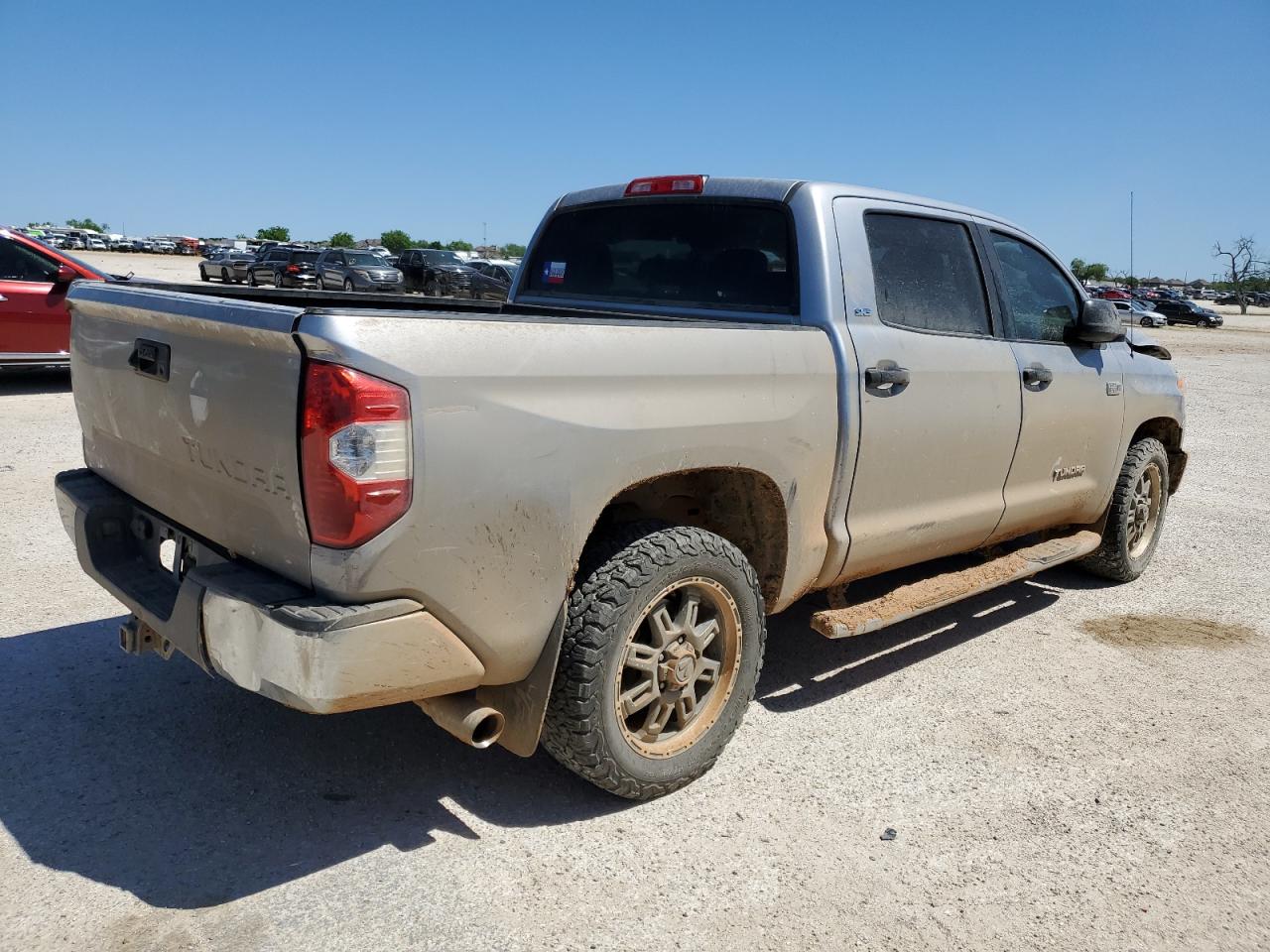 Photo 2 VIN: 5TFEW5F1XHX215065 - TOYOTA TUNDRA 