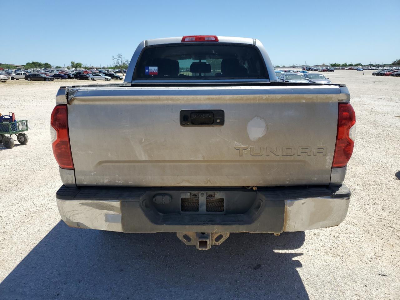 Photo 5 VIN: 5TFEW5F1XHX215065 - TOYOTA TUNDRA 