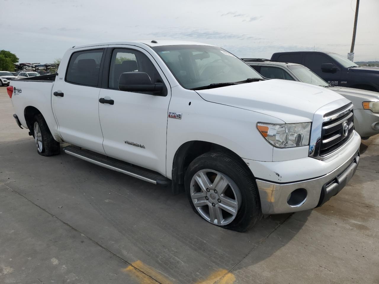 Photo 3 VIN: 5TFEY5F10AX090965 - TOYOTA TUNDRA 