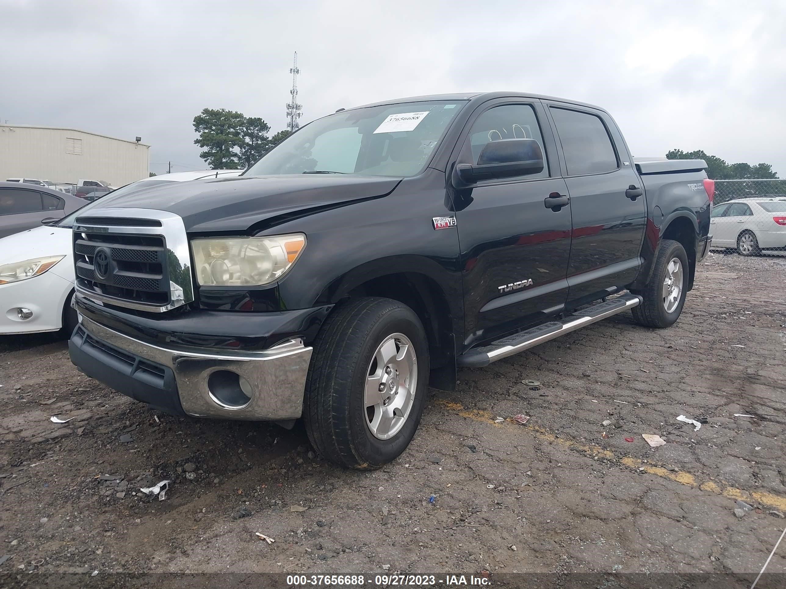 Photo 1 VIN: 5TFEY5F10BX105269 - TOYOTA TUNDRA 