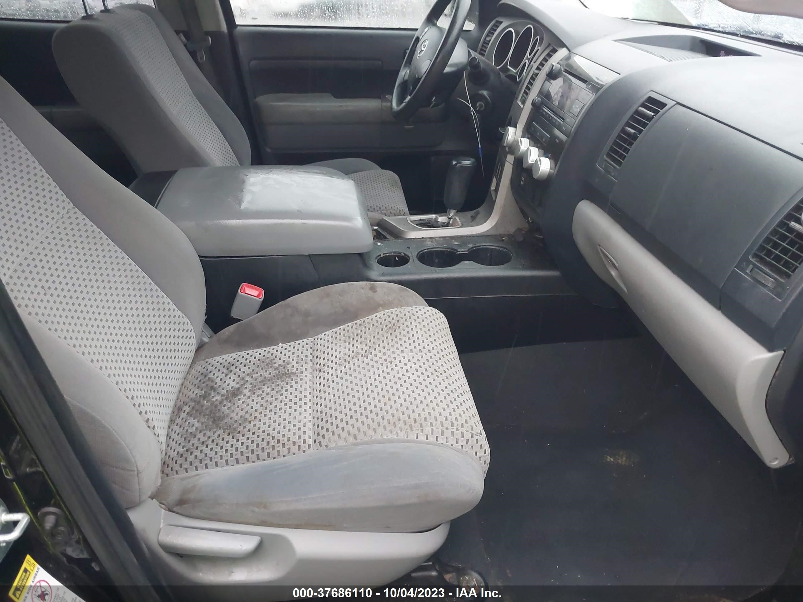 Photo 4 VIN: 5TFEY5F10DX142826 - TOYOTA TUNDRA 