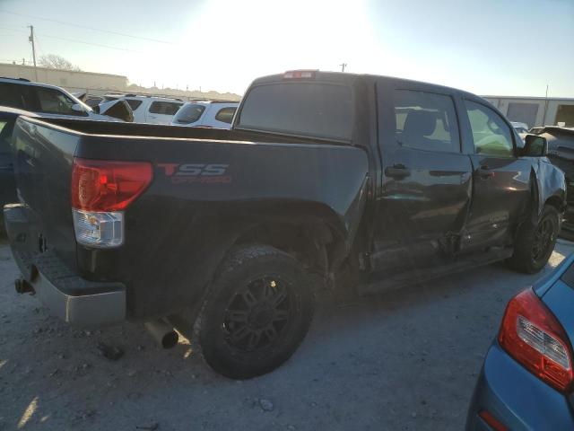 Photo 2 VIN: 5TFEY5F10DX146214 - TOYOTA TUNDRA CRE 