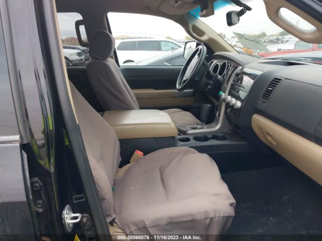 Photo 4 VIN: 5TFEY5F10DX146648 - TOYOTA TUNDRA 