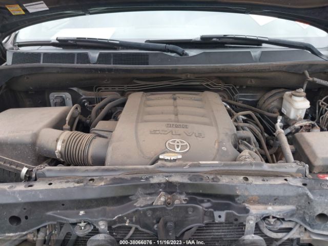 Photo 9 VIN: 5TFEY5F10DX146648 - TOYOTA TUNDRA 