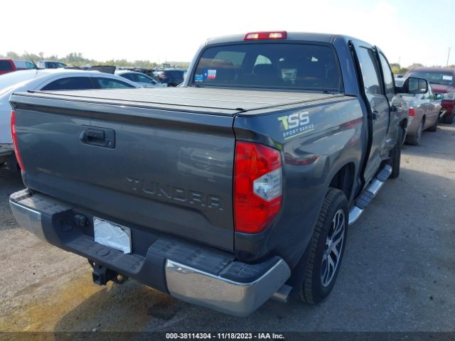 Photo 3 VIN: 5TFEY5F10JX231632 - TOYOTA TUNDRA 