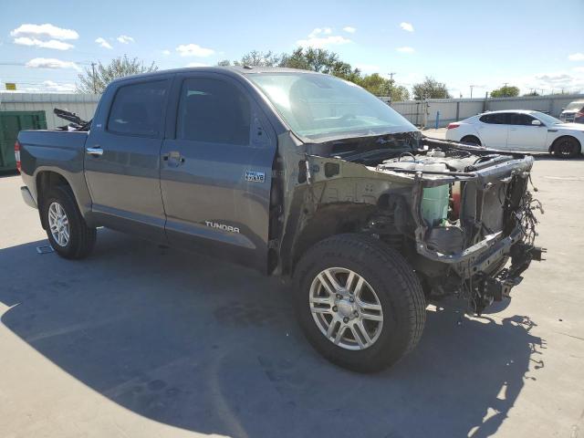 Photo 3 VIN: 5TFEY5F10JX233171 - TOYOTA TUNDRA CRE 