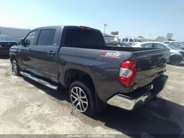 Photo 2 VIN: 5TFEY5F10JX235728 - TOYOTA TUNDRA 2WD 