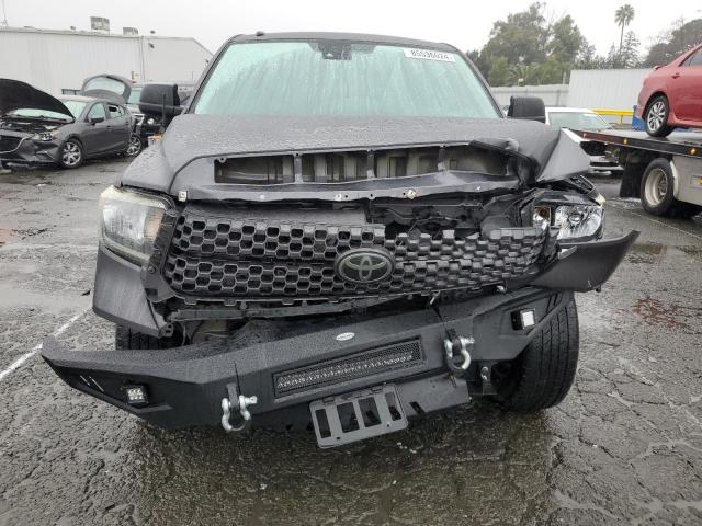 Photo 4 VIN: 5TFEY5F10JX238564 - TOYOTA TUNDRA CRE 