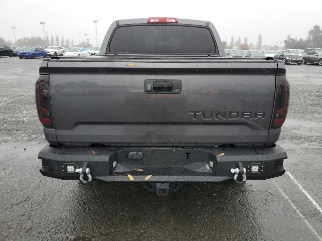 Photo 5 VIN: 5TFEY5F10JX238564 - TOYOTA TUNDRA CRE 