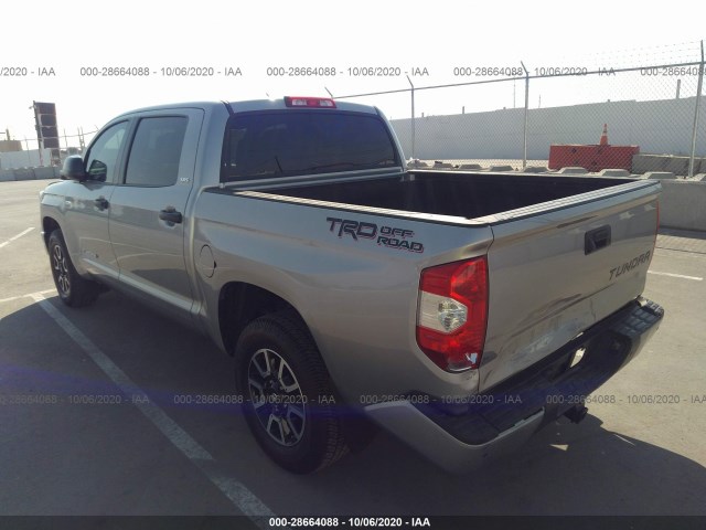 Photo 2 VIN: 5TFEY5F10JX239794 - TOYOTA TUNDRA 2WD 