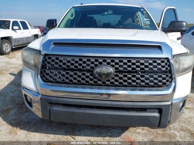 Photo 5 VIN: 5TFEY5F10JX240394 - TOYOTA TUNDRA 