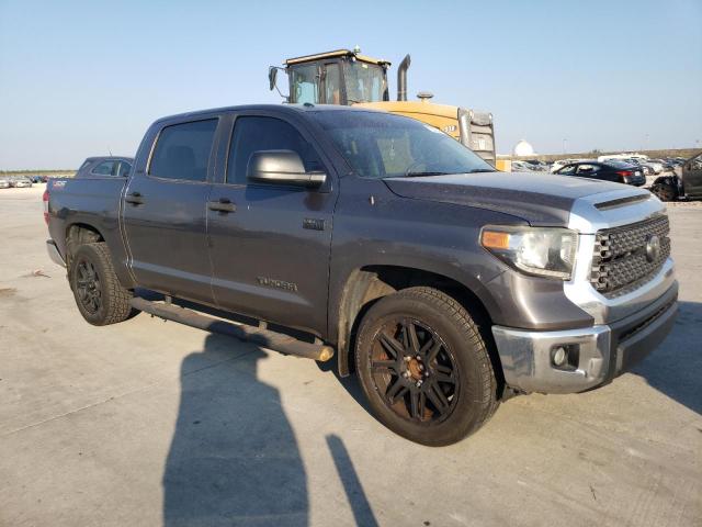 Photo 3 VIN: 5TFEY5F10KX247136 - TOYOTA TUNDRA CRE 