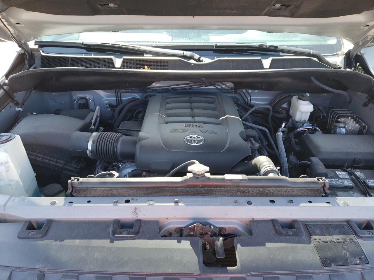 Photo 10 VIN: 5TFEY5F10MX272640 - TOYOTA TUNDRA 