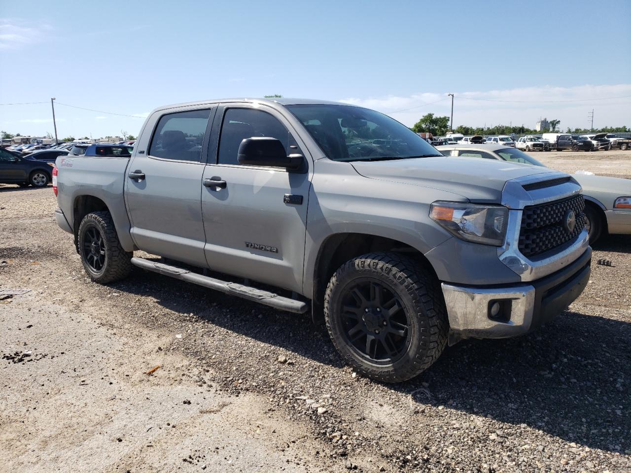 Photo 3 VIN: 5TFEY5F10MX272640 - TOYOTA TUNDRA 