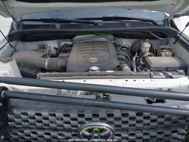 Photo 9 VIN: 5TFEY5F10MX275828 - TOYOTA TUNDRA 