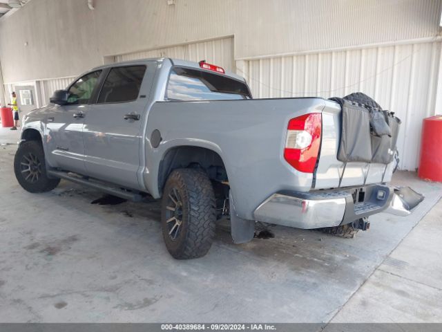 Photo 2 VIN: 5TFEY5F10MX281158 - TOYOTA TUNDRA 