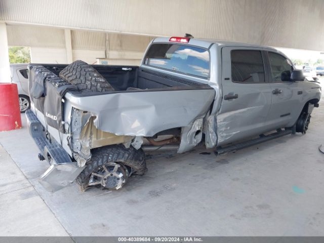 Photo 3 VIN: 5TFEY5F10MX281158 - TOYOTA TUNDRA 