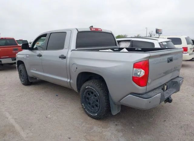 Photo 2 VIN: 5TFEY5F10MX281600 - TOYOTA TUNDRA CRE 