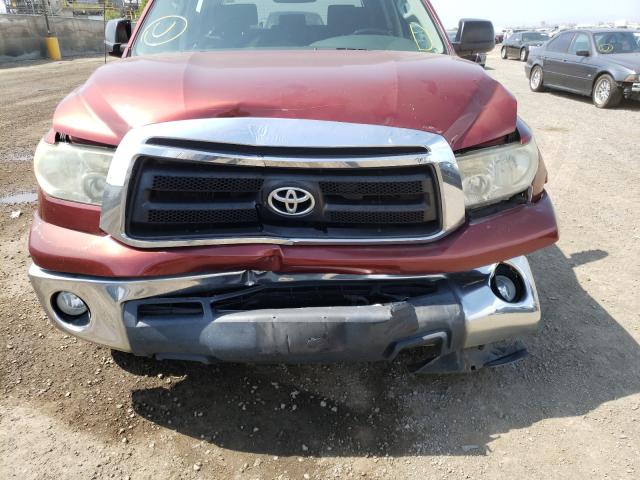 Photo 8 VIN: 5TFEY5F11AX083040 - TOYOTA TUNDRA CRE 