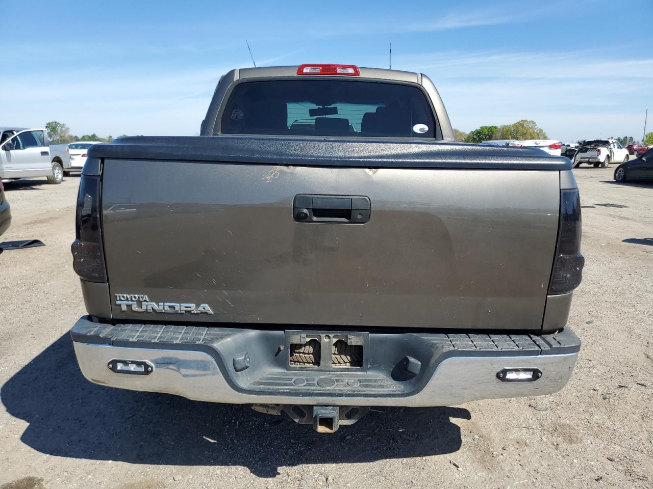 Photo 5 VIN: 5TFEY5F11AX088366 - TOYOTA TUNDRA 