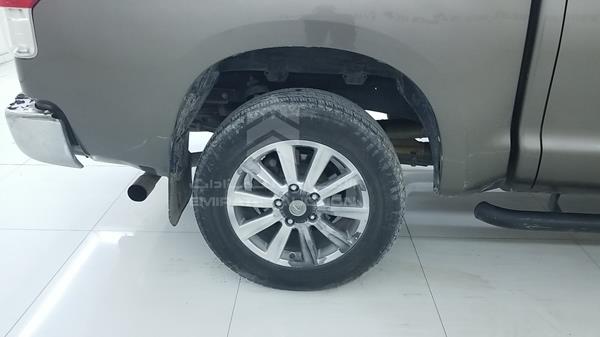 Photo 33 VIN: 5TFEY5F11AX095818 - TOYOTA TUNDRA 