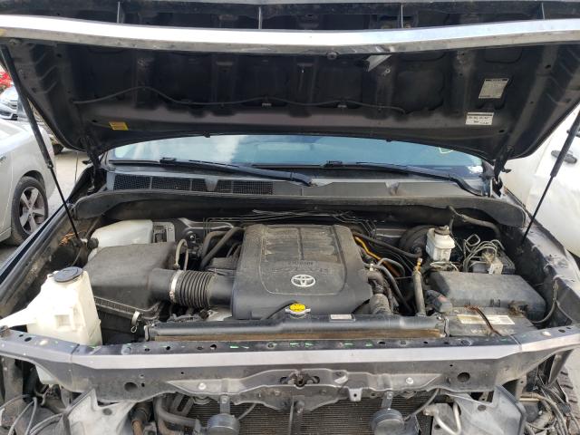 Photo 6 VIN: 5TFEY5F11BX110125 - TOYOTA TUNDRA CRE 