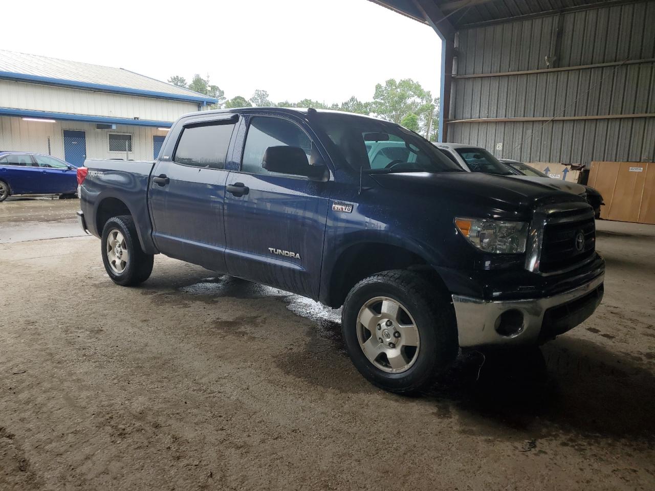 Photo 3 VIN: 5TFEY5F12AX079207 - TOYOTA TUNDRA 