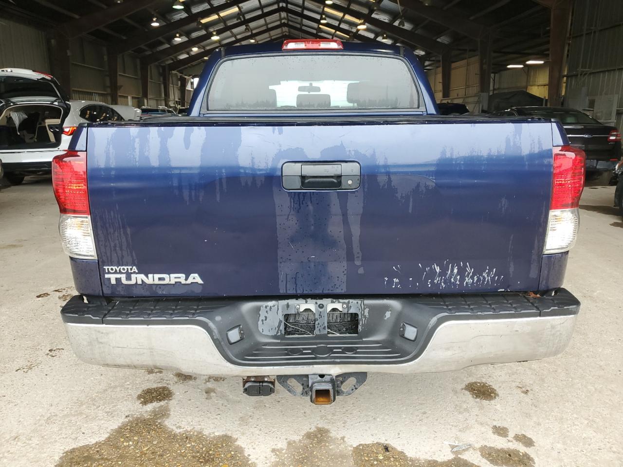 Photo 5 VIN: 5TFEY5F12AX079207 - TOYOTA TUNDRA 