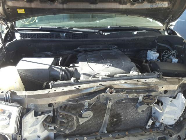 Photo 6 VIN: 5TFEY5F12BX107850 - TOYOTA TUNDRA CRE 