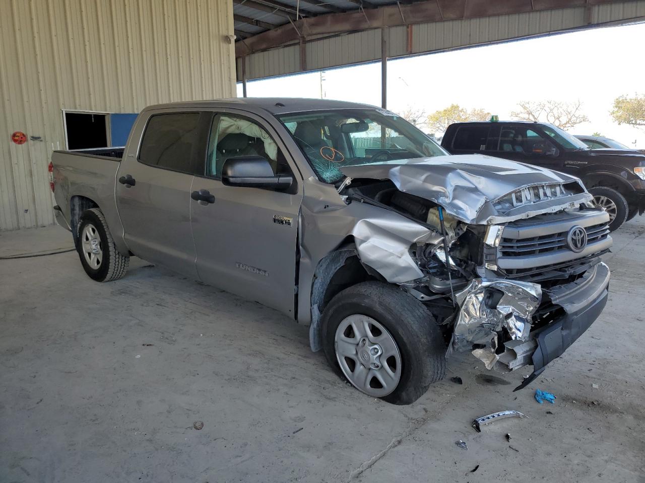 Photo 3 VIN: 5TFEY5F12FX184563 - TOYOTA TUNDRA 