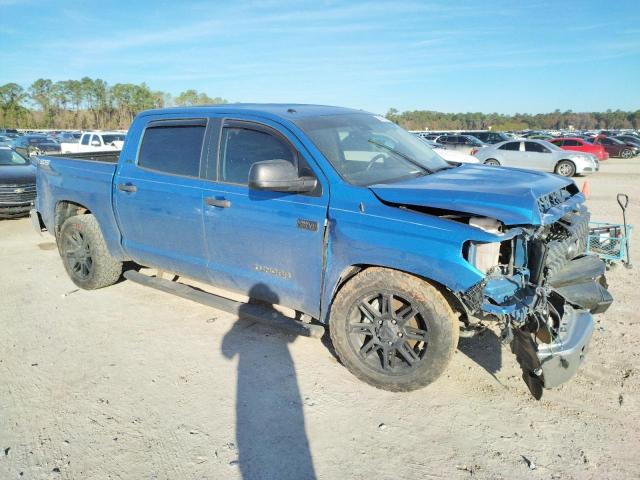 Photo 3 VIN: 5TFEY5F12JX230918 - TOYOTA TUNDRA CRE 