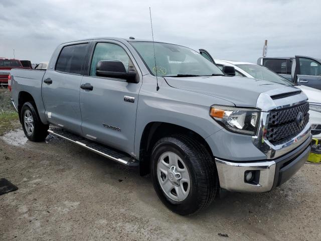 Photo 3 VIN: 5TFEY5F12JX238680 - TOYOTA TUNDRA CRE 