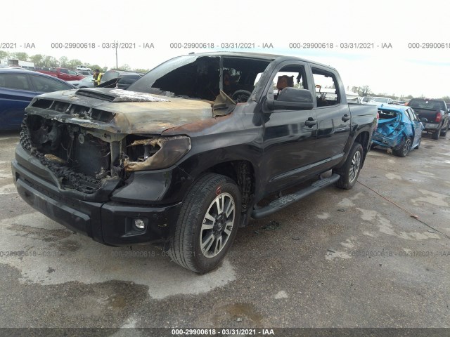 Photo 1 VIN: 5TFEY5F12JX240932 - TOYOTA TUNDRA 