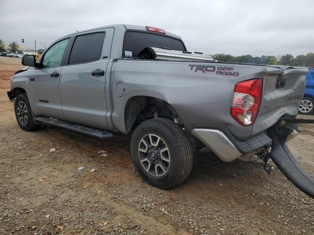 Photo 1 VIN: 5TFEY5F12JX242258 - TOYOTA TUNDRA CRE 