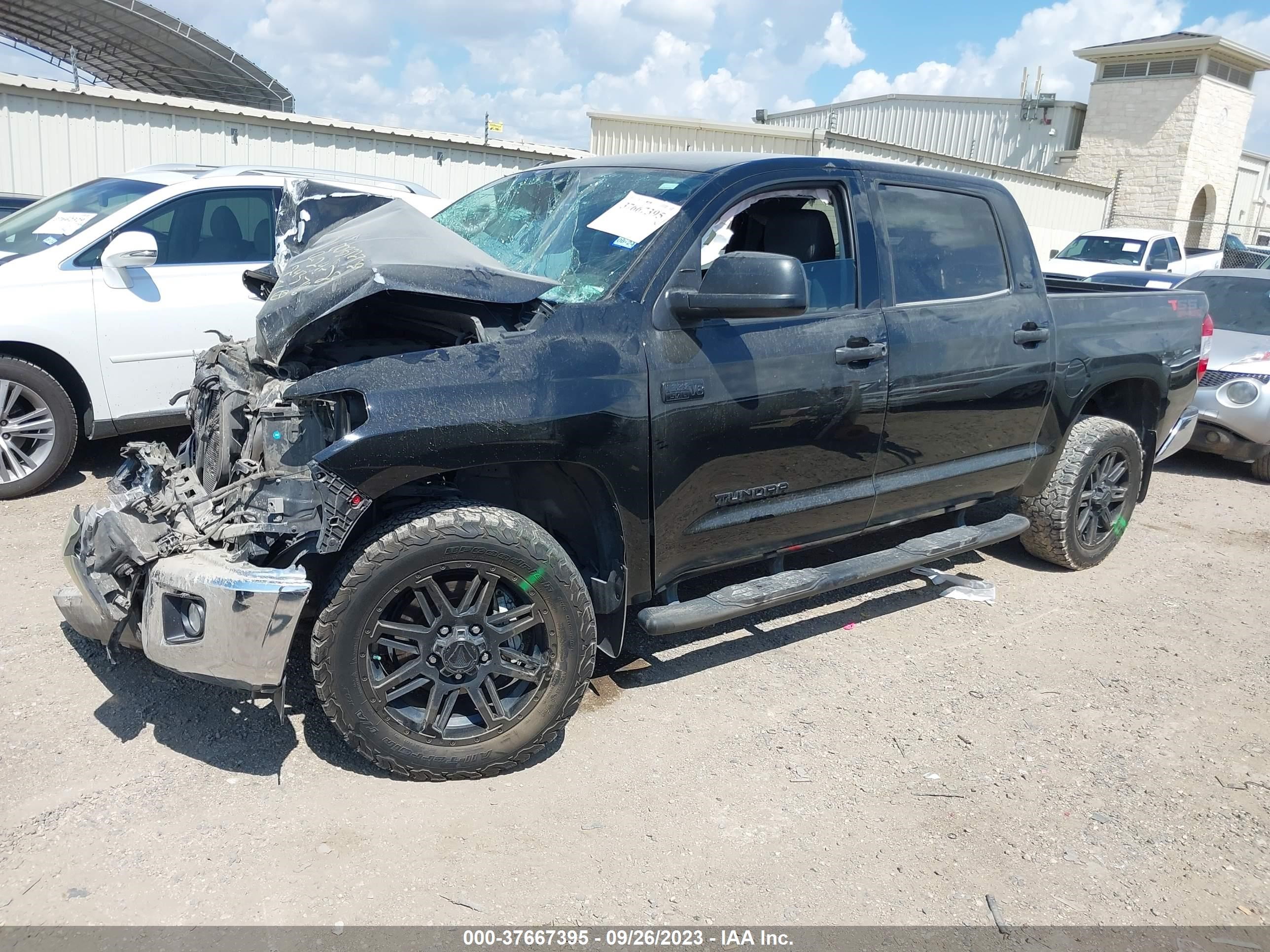 Photo 1 VIN: 5TFEY5F12JX243796 - TOYOTA TUNDRA 