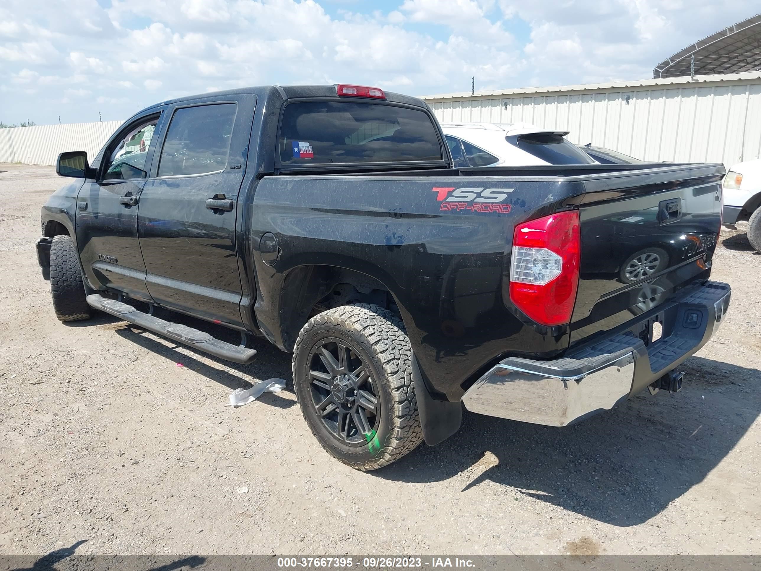 Photo 2 VIN: 5TFEY5F12JX243796 - TOYOTA TUNDRA 