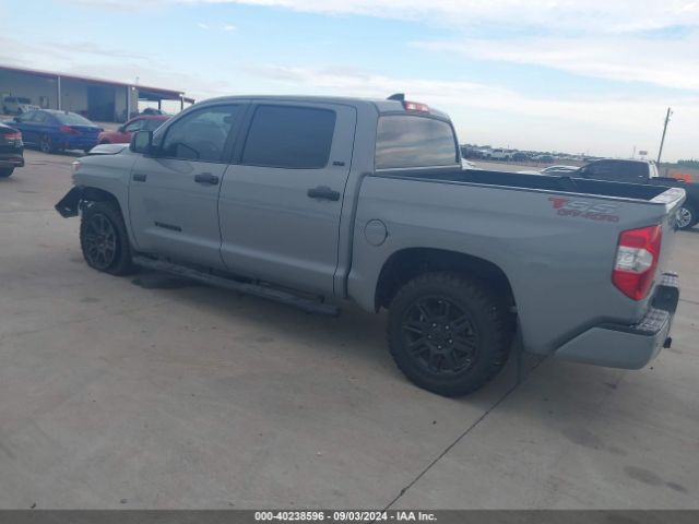 Photo 2 VIN: 5TFEY5F12MX282070 - TOYOTA TUNDRA 