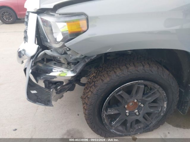 Photo 5 VIN: 5TFEY5F12MX282070 - TOYOTA TUNDRA 