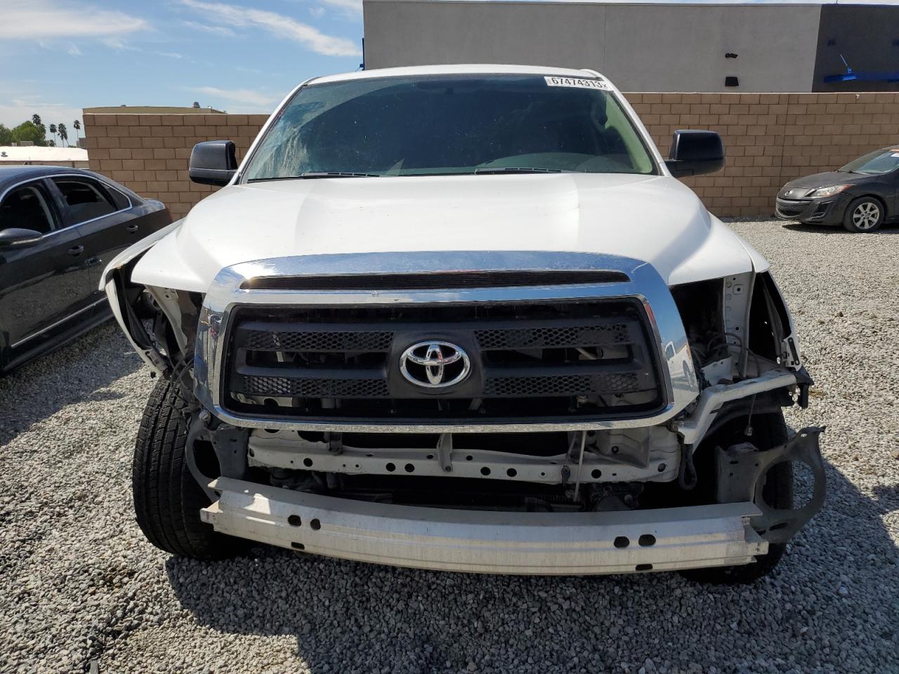 Photo 4 VIN: 5TFEY5F13AX098347 - TOYOTA TUNDRA 