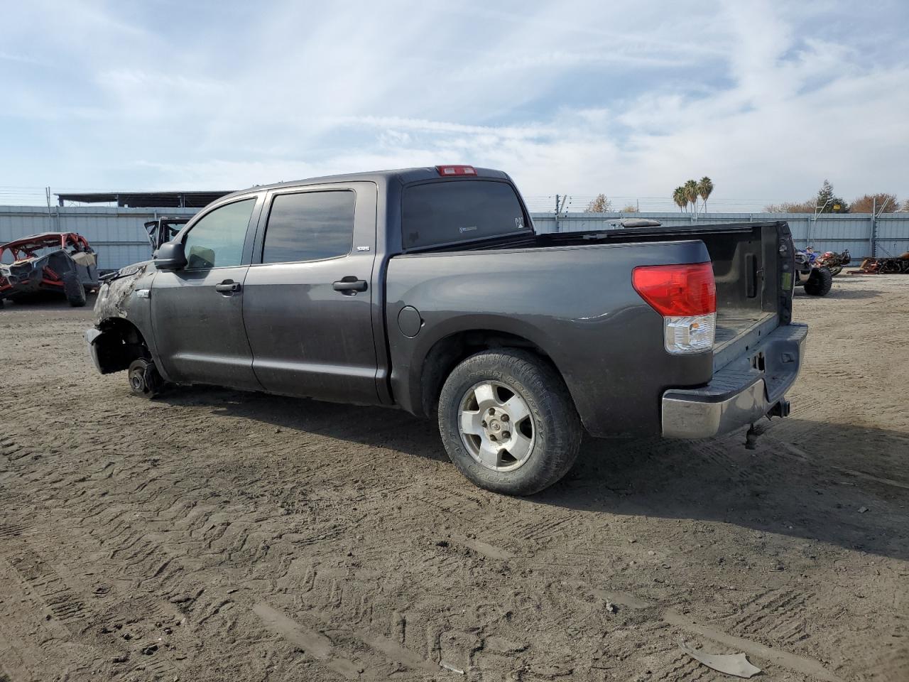 Photo 1 VIN: 5TFEY5F13BX104942 - TOYOTA TUNDRA 