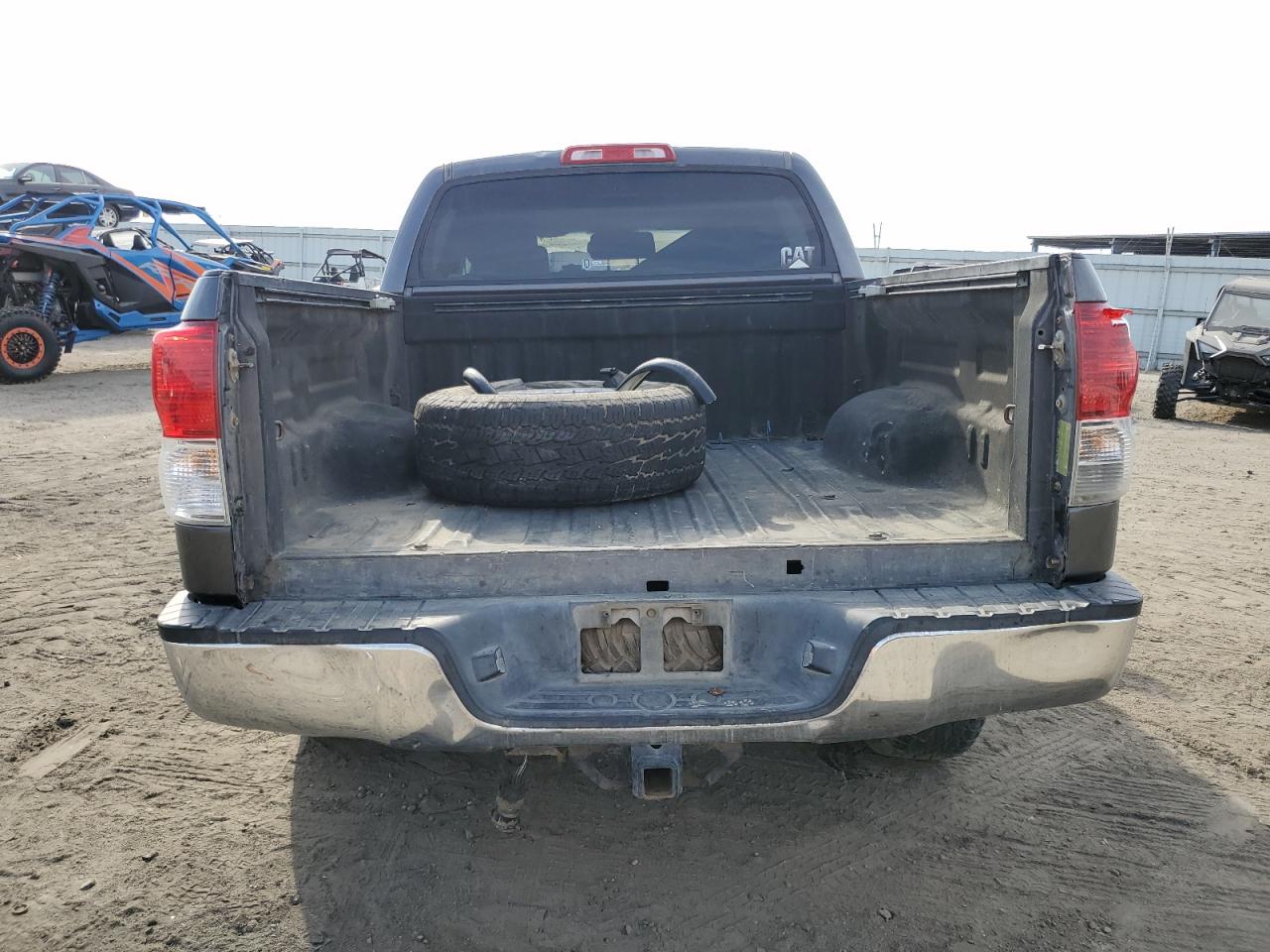 Photo 5 VIN: 5TFEY5F13BX104942 - TOYOTA TUNDRA 